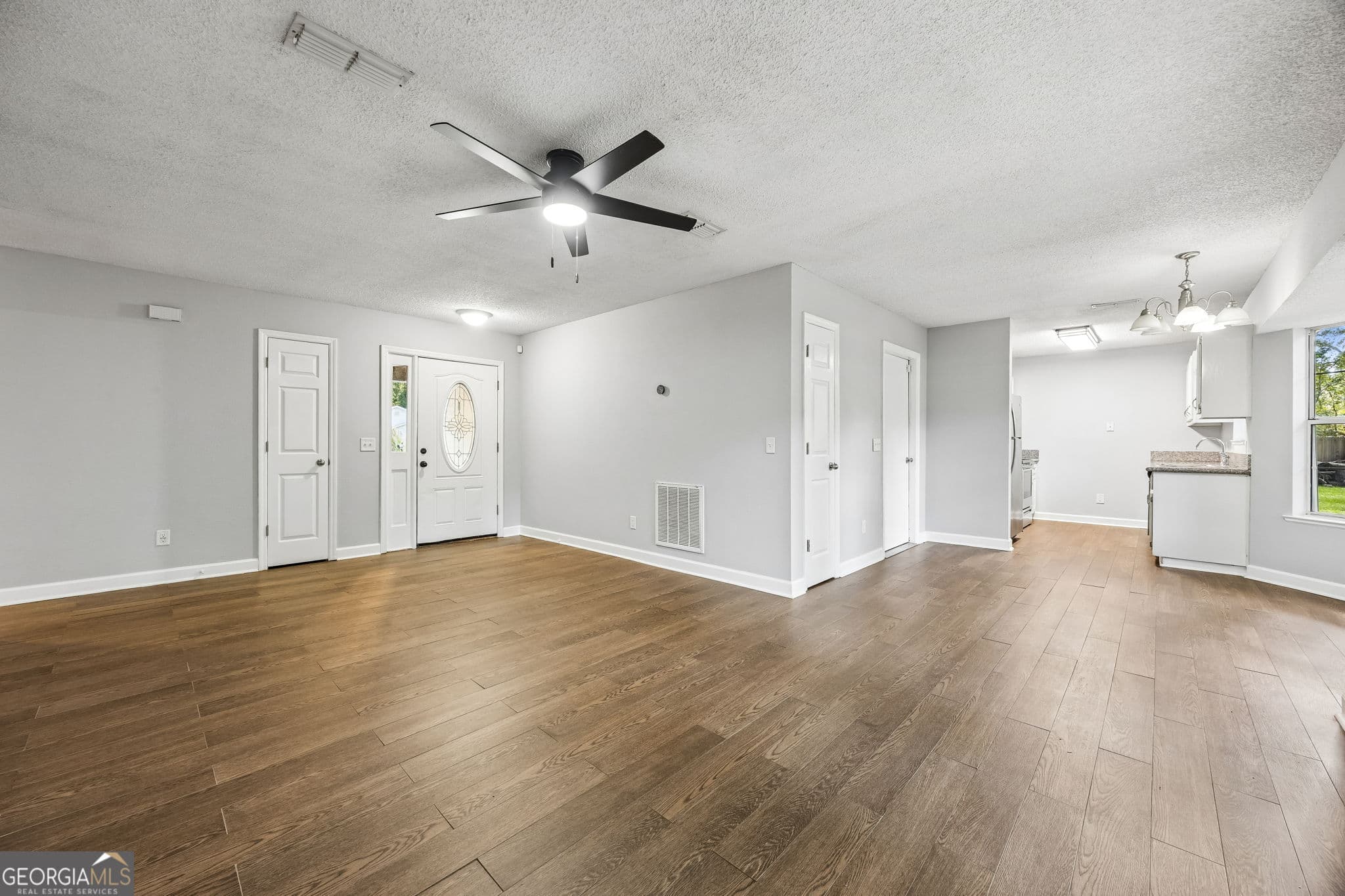3 bedroom, 2 bathroom, 1,112 sq ft single family residence for sale at 106 Kimberly Court, Kingsland, GA 31548 — photo 9