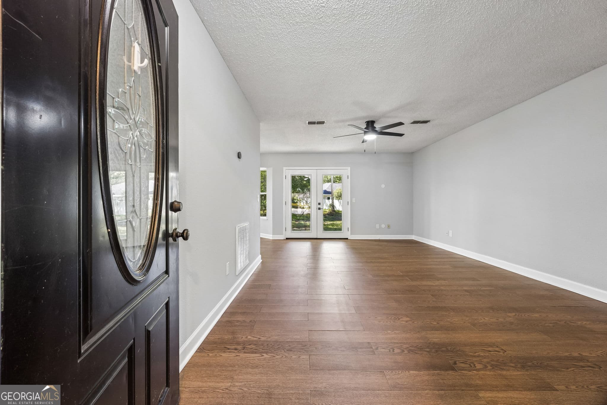 3 bedroom, 2 bathroom, 1,112 sq ft single family residence for sale at 106 Kimberly Court, Kingsland, GA 31548 — photo 4