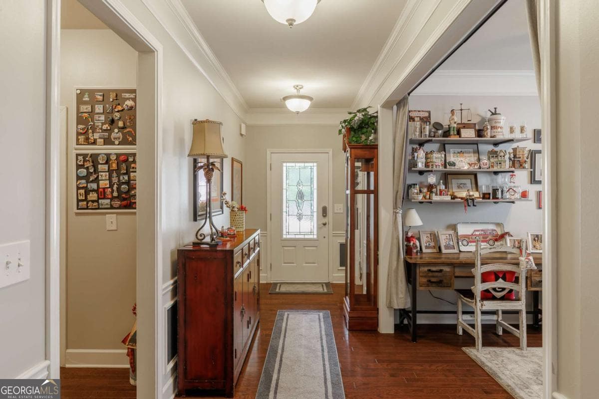 2 bedroom, 2 bathroom, 1,770 sq ft single family residence for sale at 1090 Branch Creek Way, Greensboro, GA 30642 — photo 2
