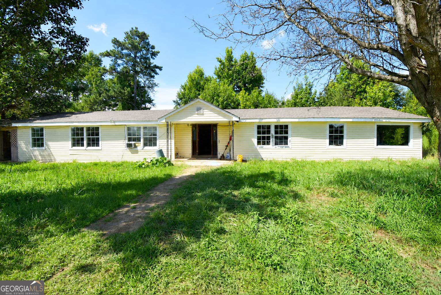 3 bedroom, 2 bathroom, 3,104 sq ft single family residence for sale at 269 N Dorsey Road, Hampton, GA 30228 — photo 1 of 48