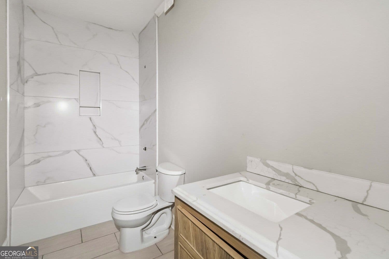 3 bedroom, 2.5 bathroom, 2,040 sq ft single family residence for sale at 1143 Hubbard Street, Atlanta, GA 30310 — photo 4