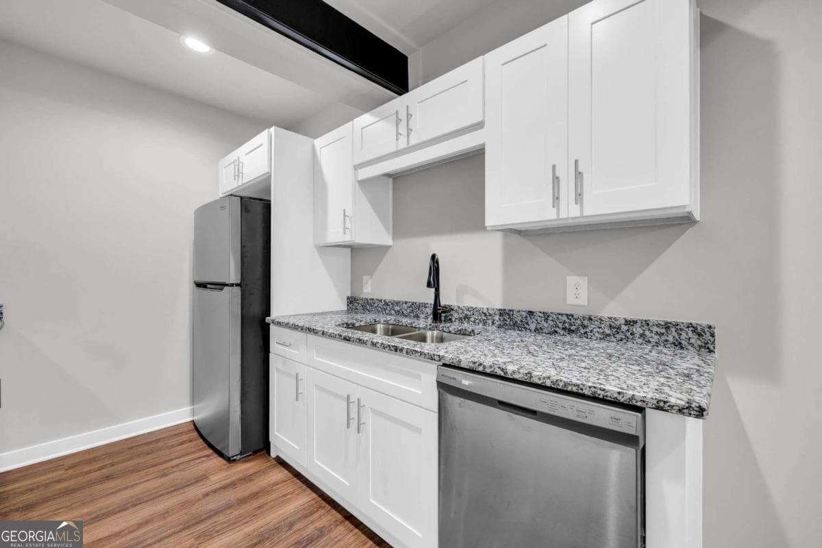2 bedroom, 2 bathroom apartment for rent at 86 S Forest Avenue B, Hartwell, GA 30643 for $1,500 a month — photo 6
