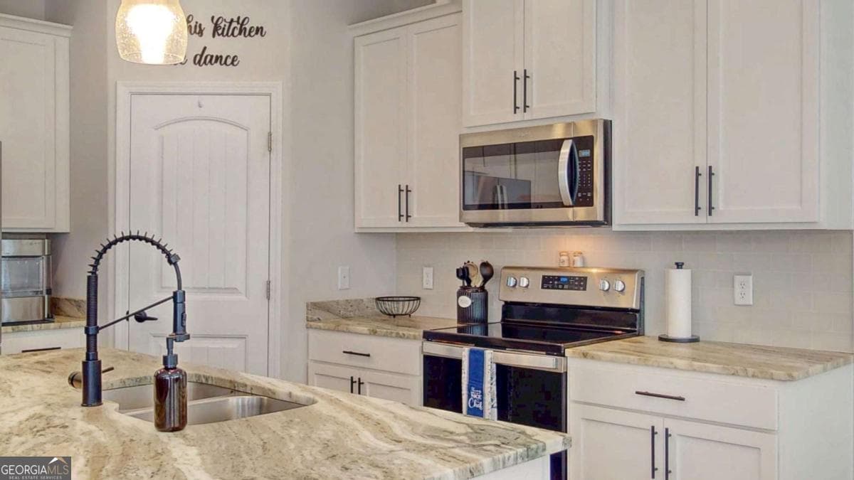 4 bedroom, 2 bathroom, 1,911 sq ft single family residence for sale at 124 Brookline Drive, Savannah, GA 31407 — photo 6