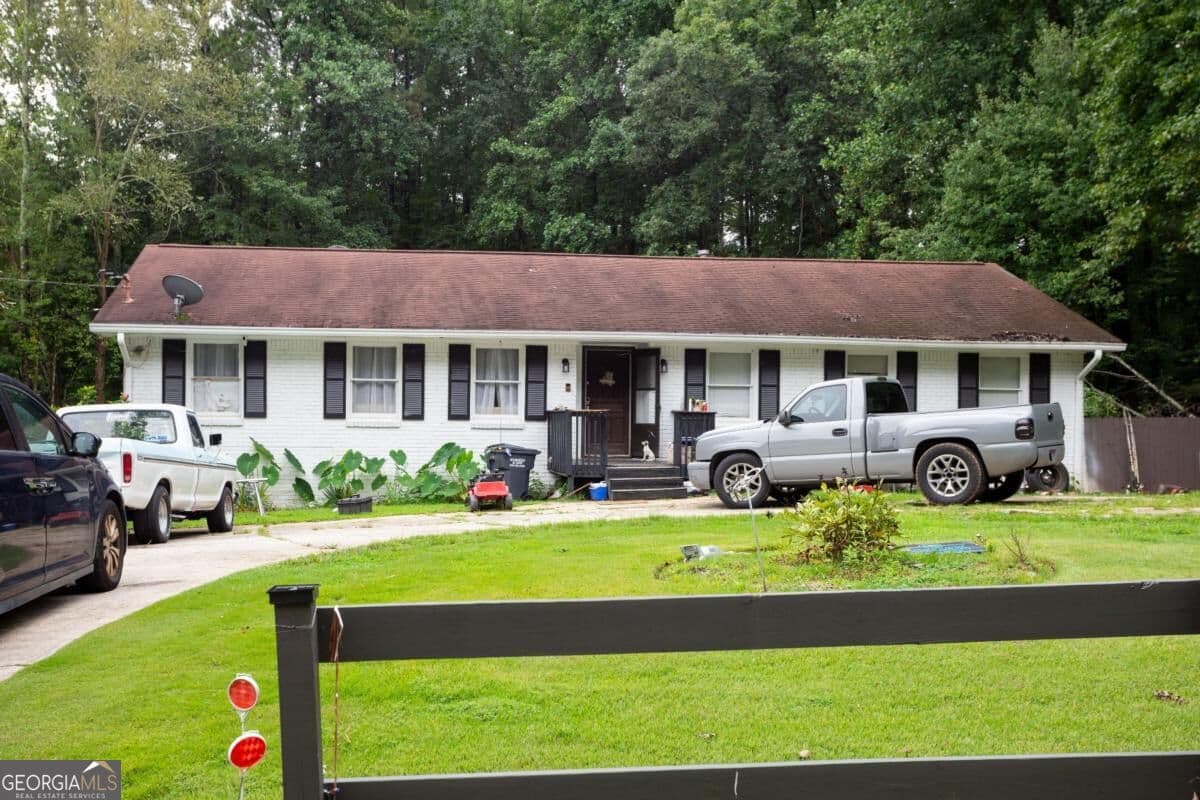 3 bedroom, 2.5 bathroom, 1,688 sq ft single family residence for sale at 1535 Flat Shoals Road, Conyers, GA 30094 — photo 1 of 1