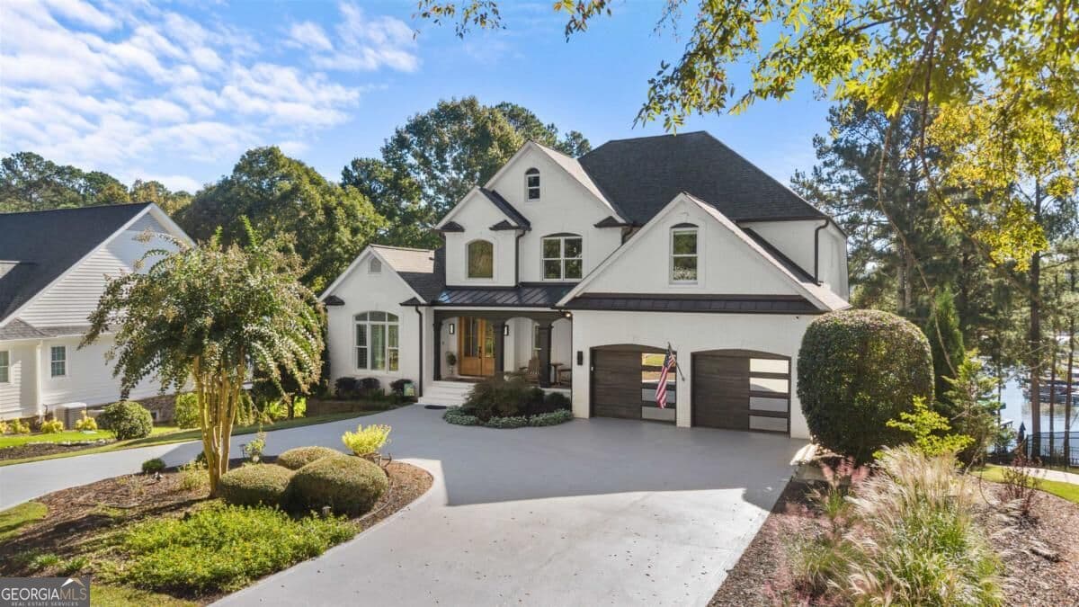 5 bedroom, 4.5 bathroom, 6,064 sq ft single family residence for sale at 1250 Westchester Drive, Greensboro, GA 30642 — photo 2