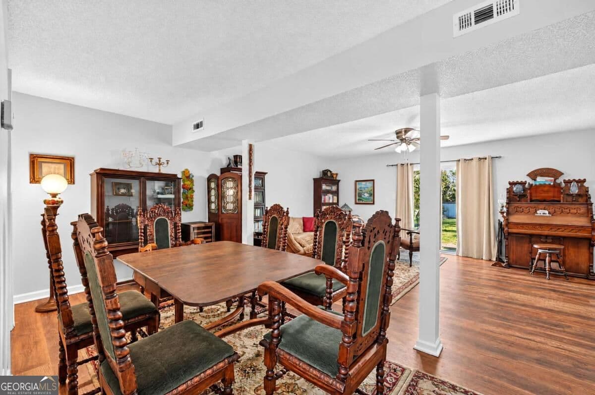 2 bedroom, 2.5 bathroom, 1,320 sq ft condominium for sale at 2401 Bonaventure Road 10, Savannah, GA 31404 — photo 7