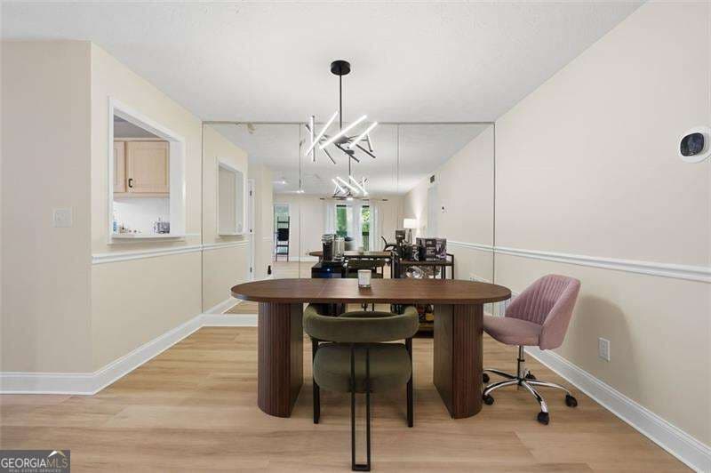 2 bedroom, 2 bathroom, 1,332 sq ft condominium for sale at 109 Cumberland Court, Smyrna, GA 30080 — photo 7