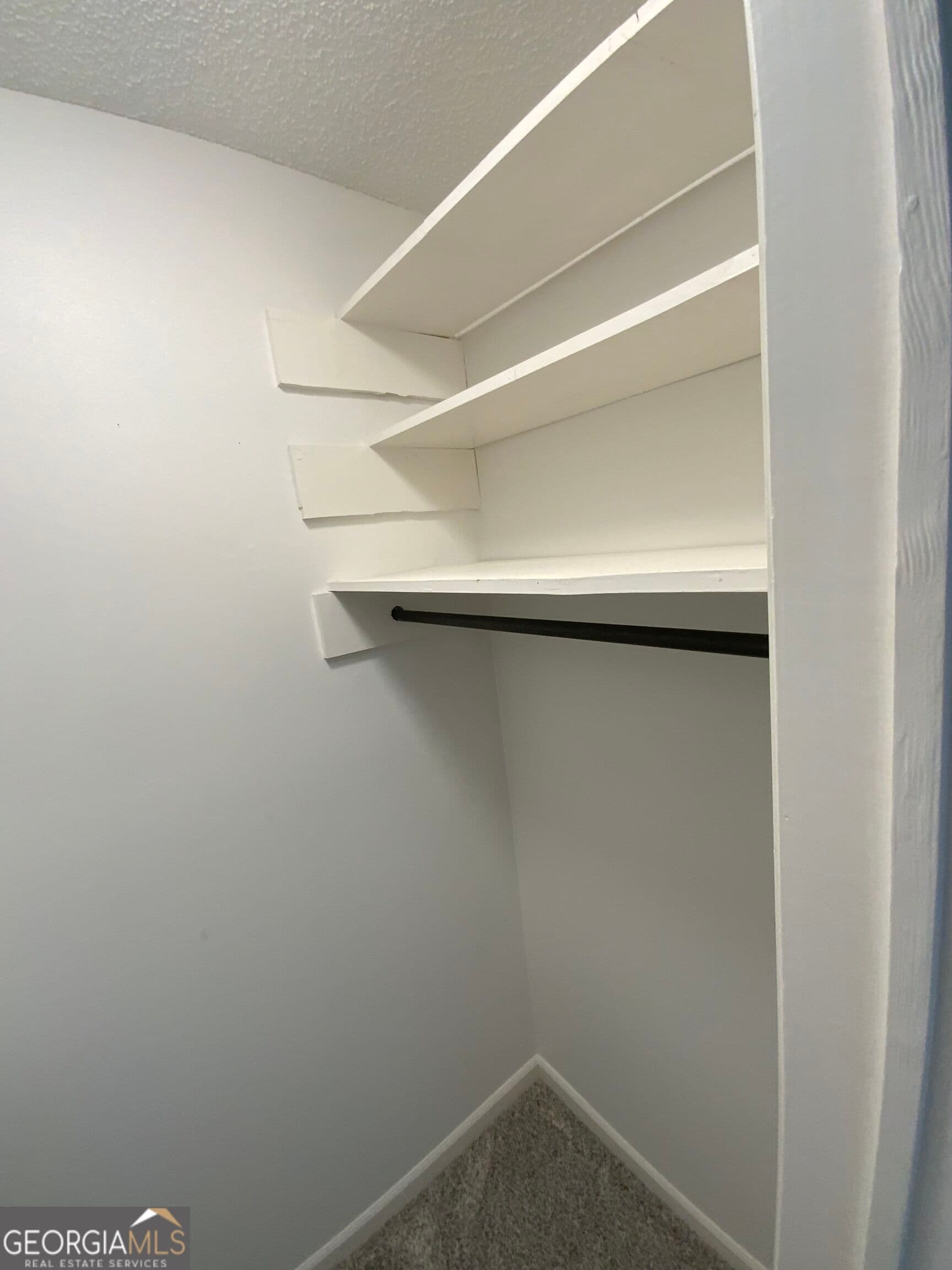 2 bedroom, 1.5 bathroom, 1,024 sq ft condominium for sale at 3925 Mountain View Road F4, Oakwood, GA 30566 — photo 7