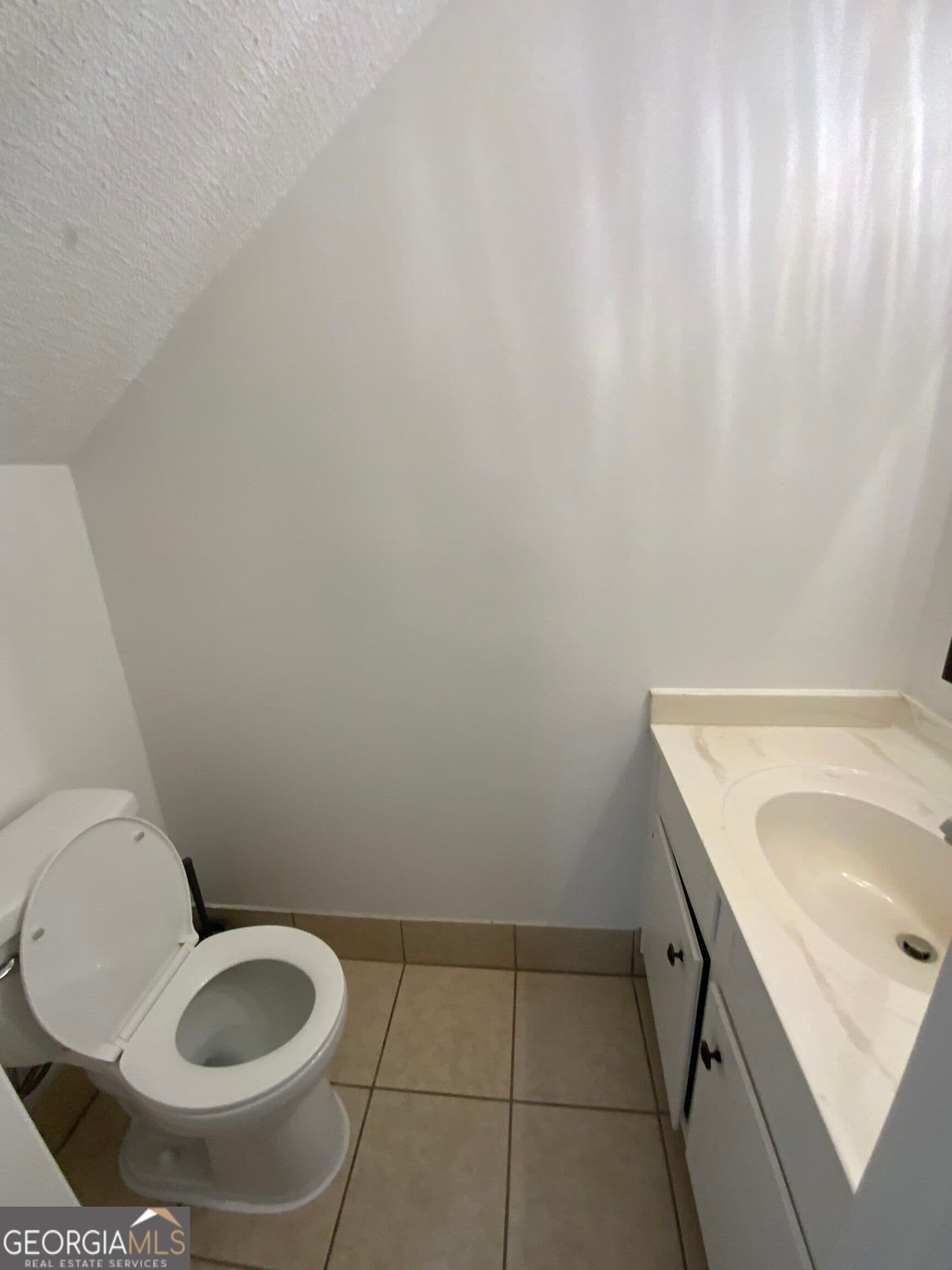 2 bedroom, 1.5 bathroom, 1,024 sq ft condominium for sale at 3925 Mountain View Road F4, Oakwood, GA 30566 — photo 10