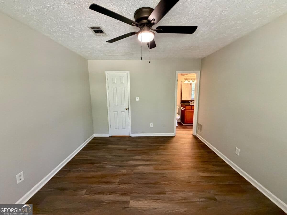 2 bedroom, 2 bathroom, 1,095 sq ft townhouse for rent at 5669 Waterford Court, Morrow, GA 30260 for $1,625 a month — photo 6