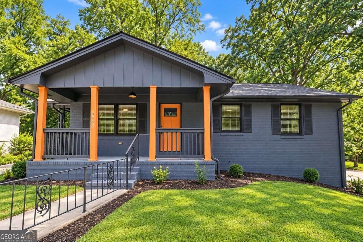 3 bedroom, 2 bathroom, 1,660 sq ft single family residence for sale at 2940 Harris Street, East Point, GA 30344 — photo 1 of 20