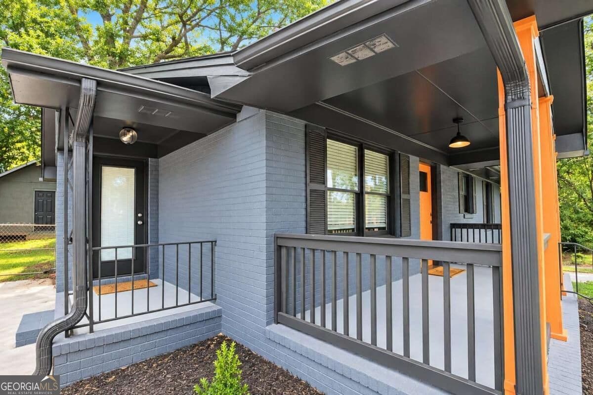 3 bedroom, 2 bathroom, 1,660 sq ft single family residence for sale at 2940 Harris Street, East Point, GA 30344 — photo 4
