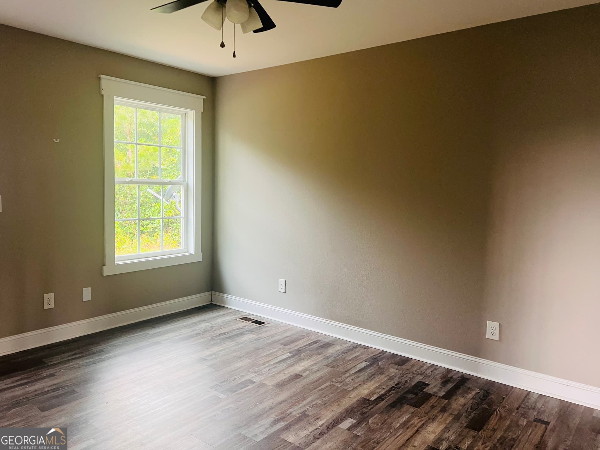 2 bedroom, 2 bathroom duplex for rent at 2738 Rauschenberg Road B, Dalton, GA 30721 for $1,300 a month — photo 9