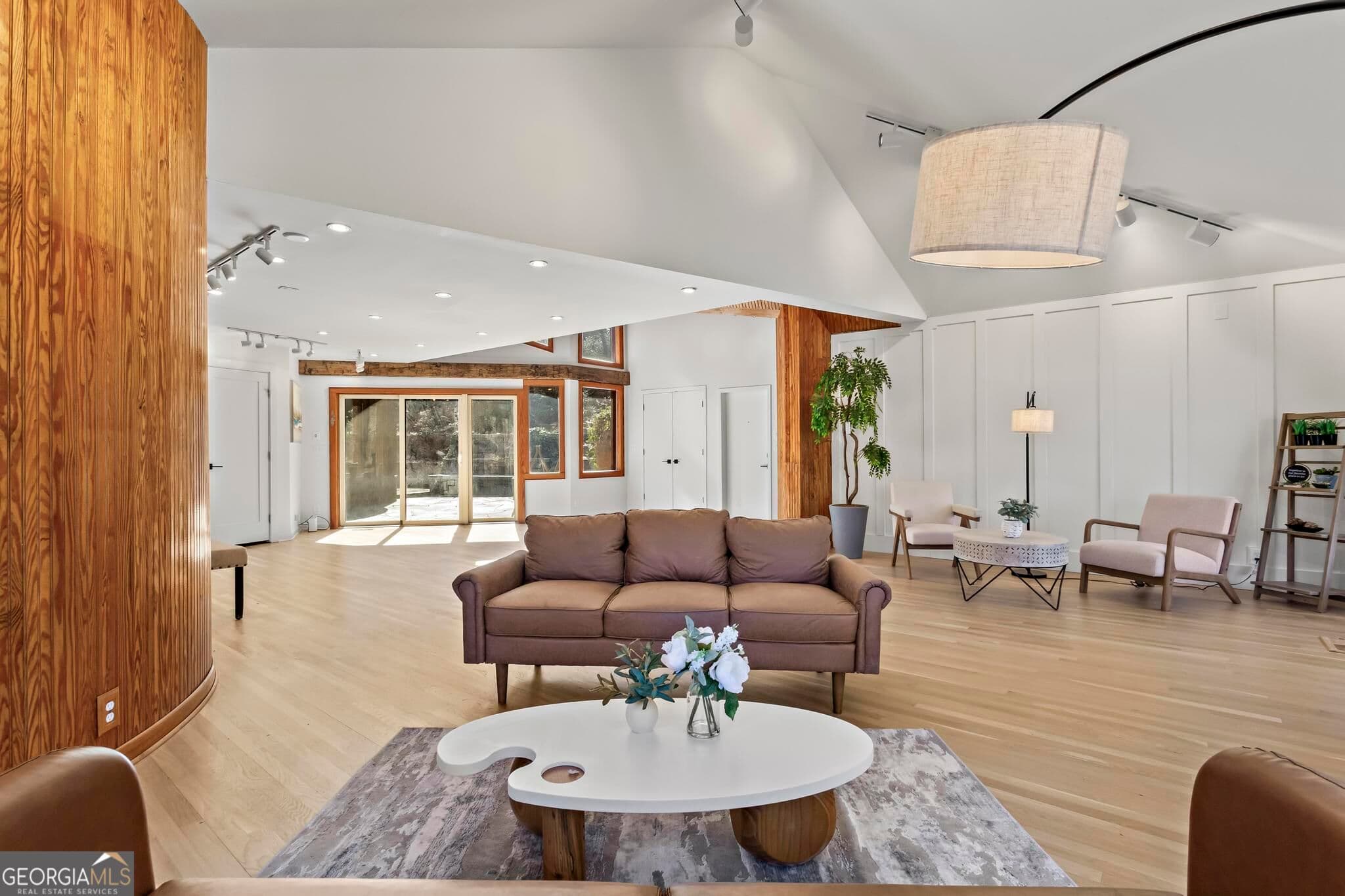 5 bedroom, 5.5 bathroom, 8,250 sq ft single family residence for sale at 120 Laurel Drive, Atlanta, GA 30342 — photo 7