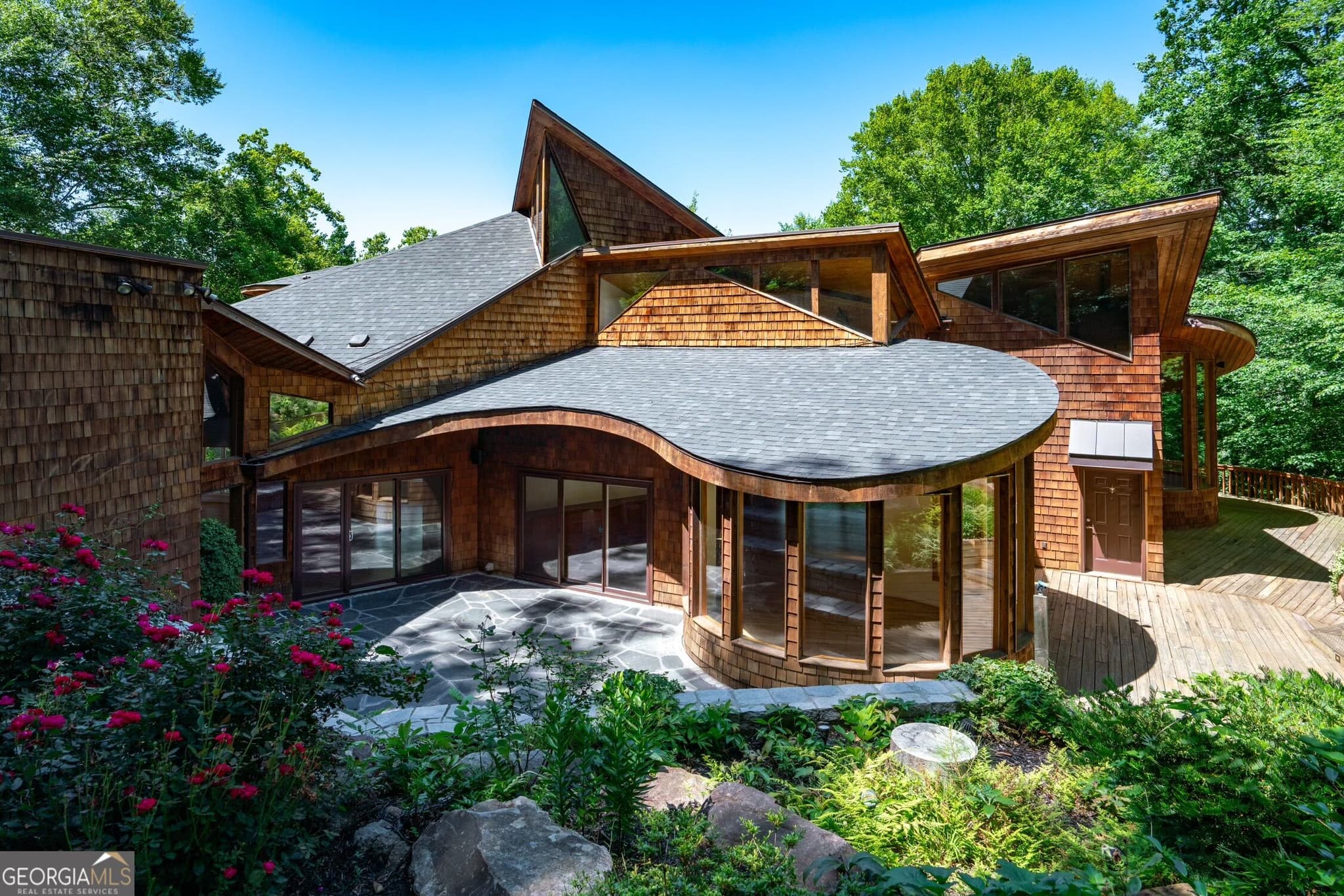 5 bedroom, 5.5 bathroom, 8,250 sq ft single family residence for sale at 120 Laurel Drive, Atlanta, GA 30342 — photo 1 of 75