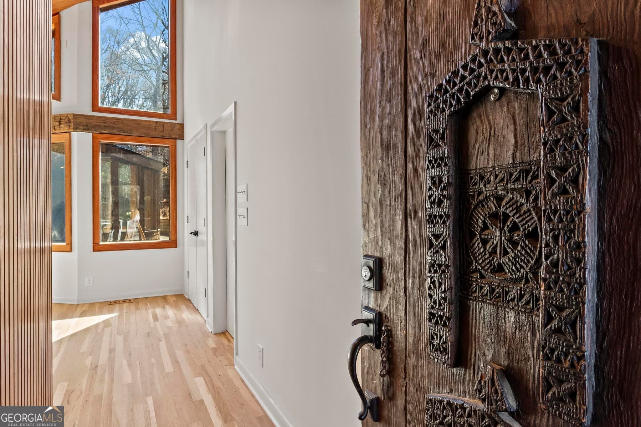 5 bedroom, 5.5 bathroom, 8,250 sq ft single family residence for sale at 120 Laurel Drive, Atlanta, GA 30342 — photo 5