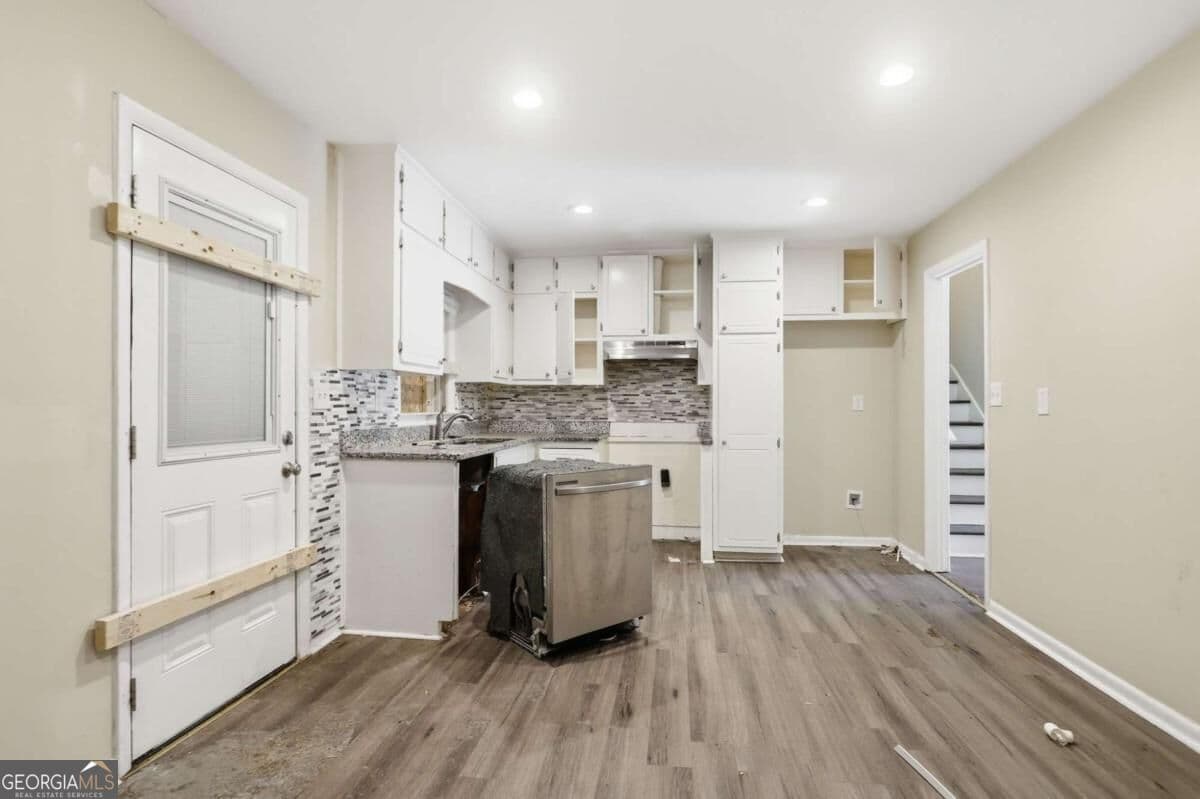 5 bedroom, 2 bathroom, 1,875 sq ft single family residence for sale at 3660 Turner Heights Drive, Decatur, GA 30032 — photo 6
