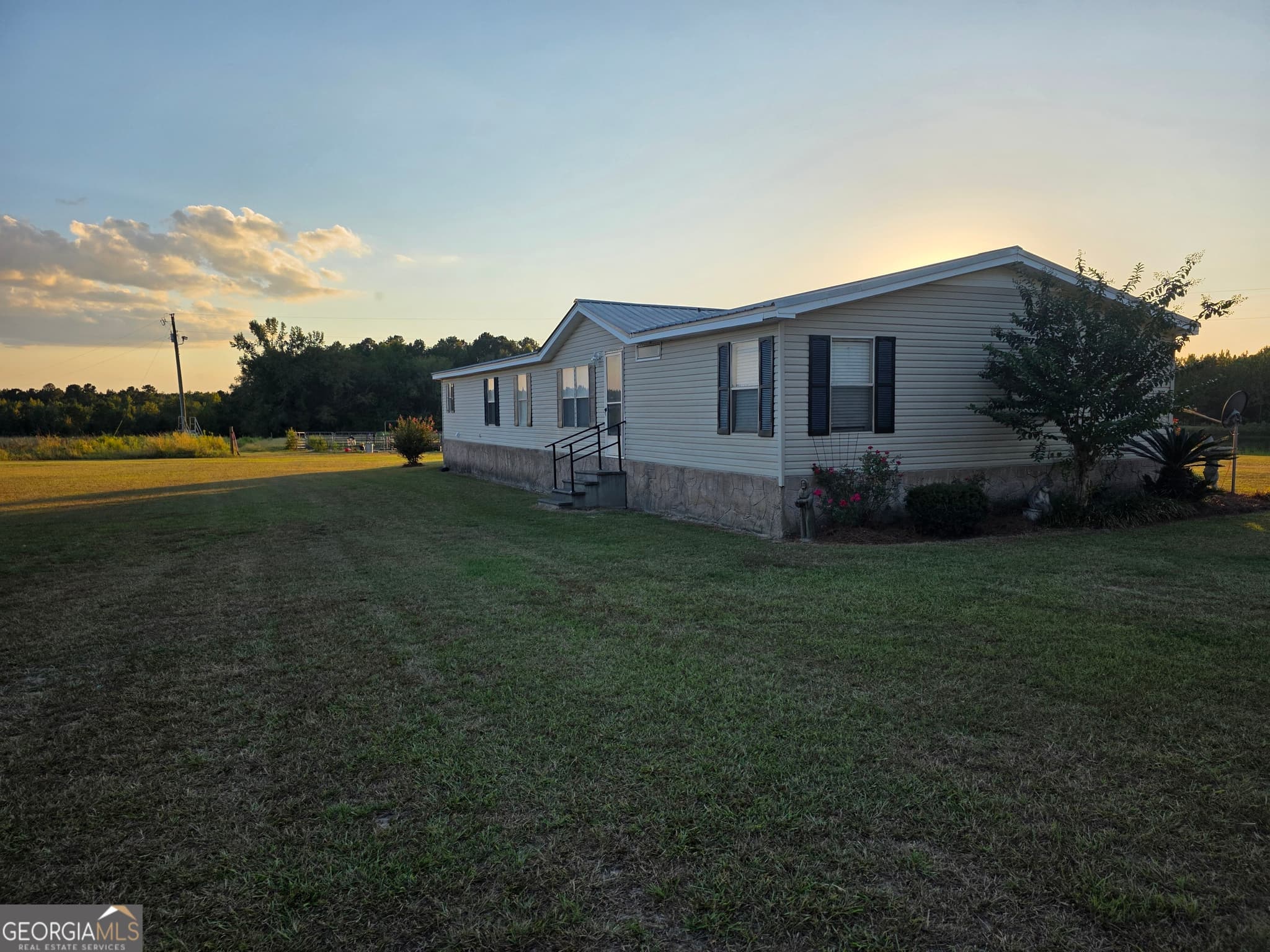 3 bedroom, 2 bathroom, 1,820 sq ft mobile home sold at 3413 Paramore Hill Road, Millen, GA 30442