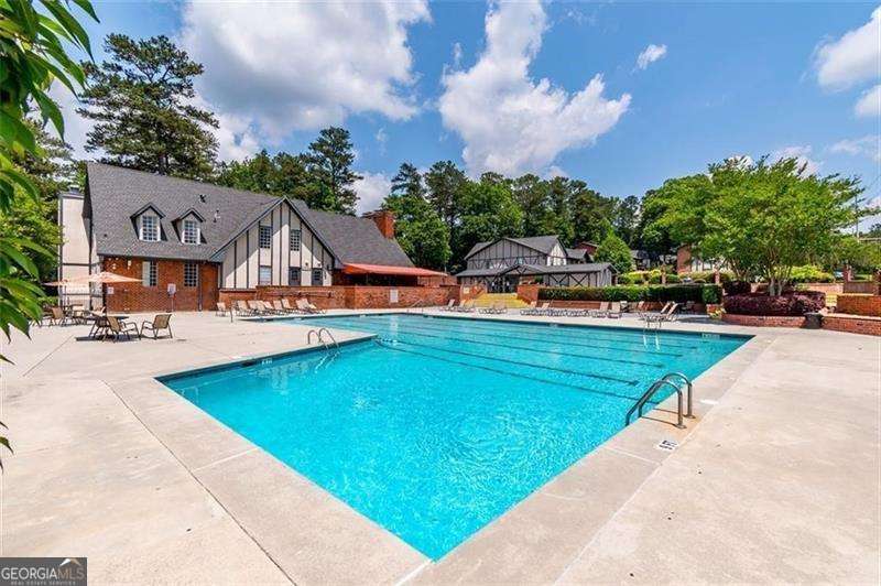 2 bedroom, 2 bathroom condominium for rent at 6851 Roswell Road K6, Atlanta, GA 30328 for $1,950 a month — photo 9