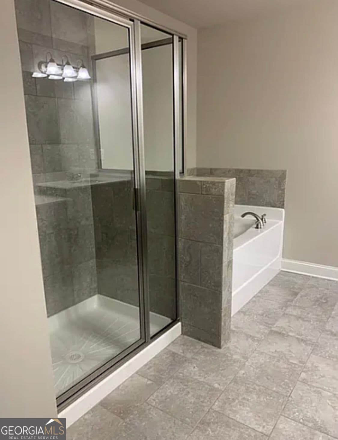 3 bedroom, 2.5 bathroom, 1,818 sq ft townhouse for rent at 459 Braemore Mill Drive, Lawrenceville, GA 30044 for $2,200 a month — photo 9