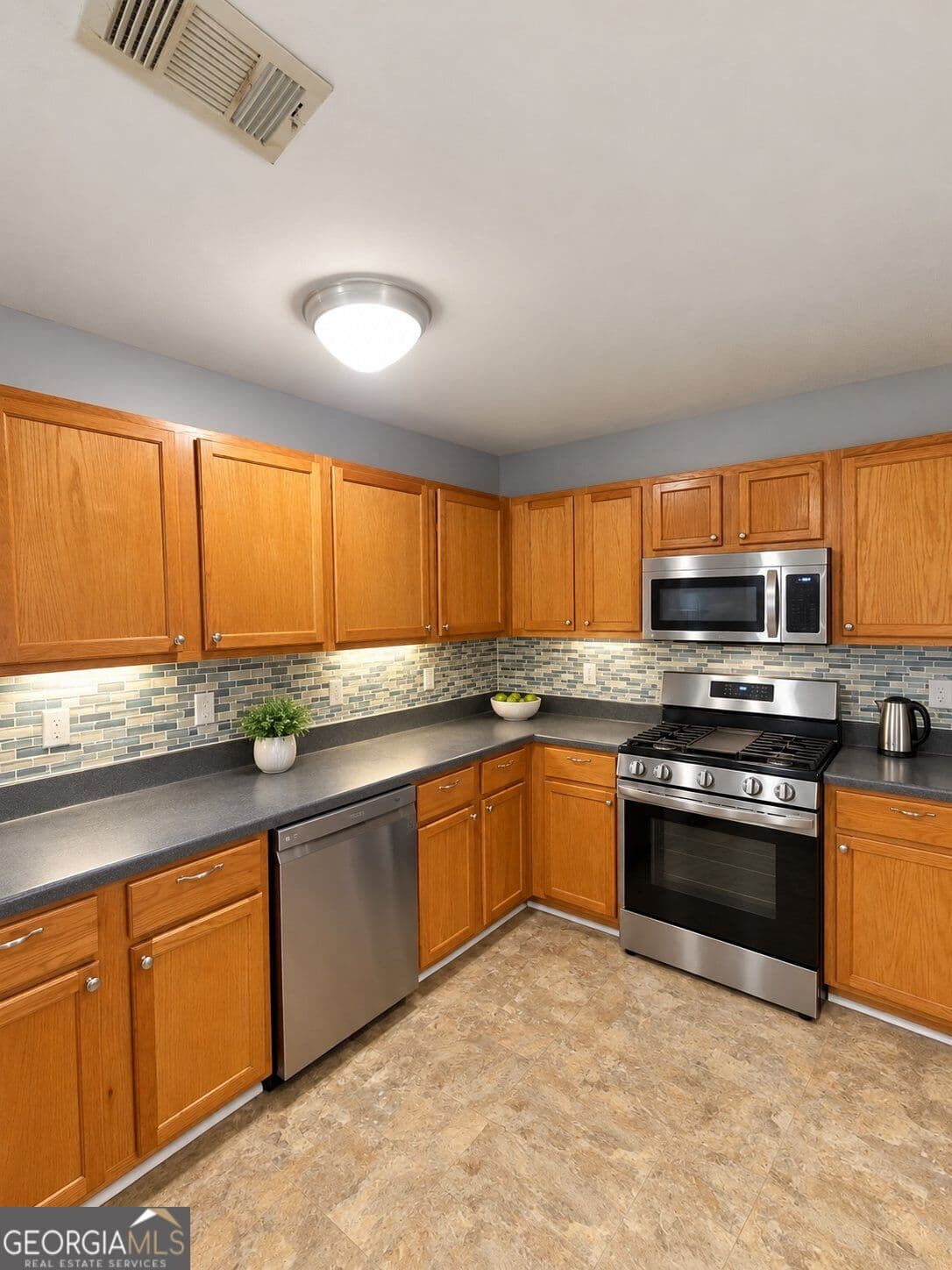 3 bedroom, 3 bathroom, 4,460 sq ft single family residence for sale at 7216 Mountain Laurel Way, Stockbridge, GA 30281 — photo 7