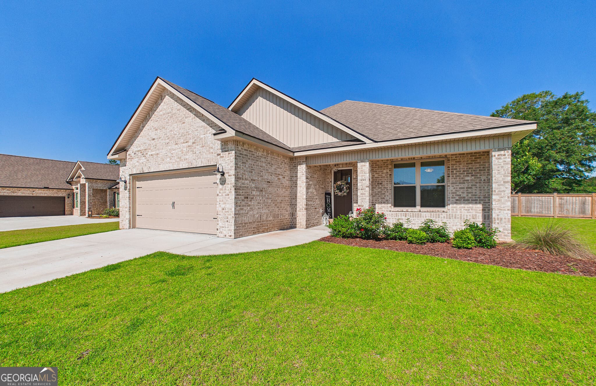 4 bedroom, 2 bathroom, 2,104 sq ft single family residence for sale at 403 Cannon Point Drive, Bonaire, GA 31005 — photo 1 of 60