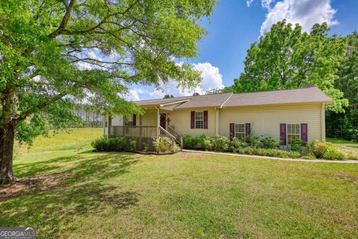 3 bedroom, 3 bathroom, 2,352 sq ft single family residence for sale at 2643 Macedonia Road, Franklin, GA 30217