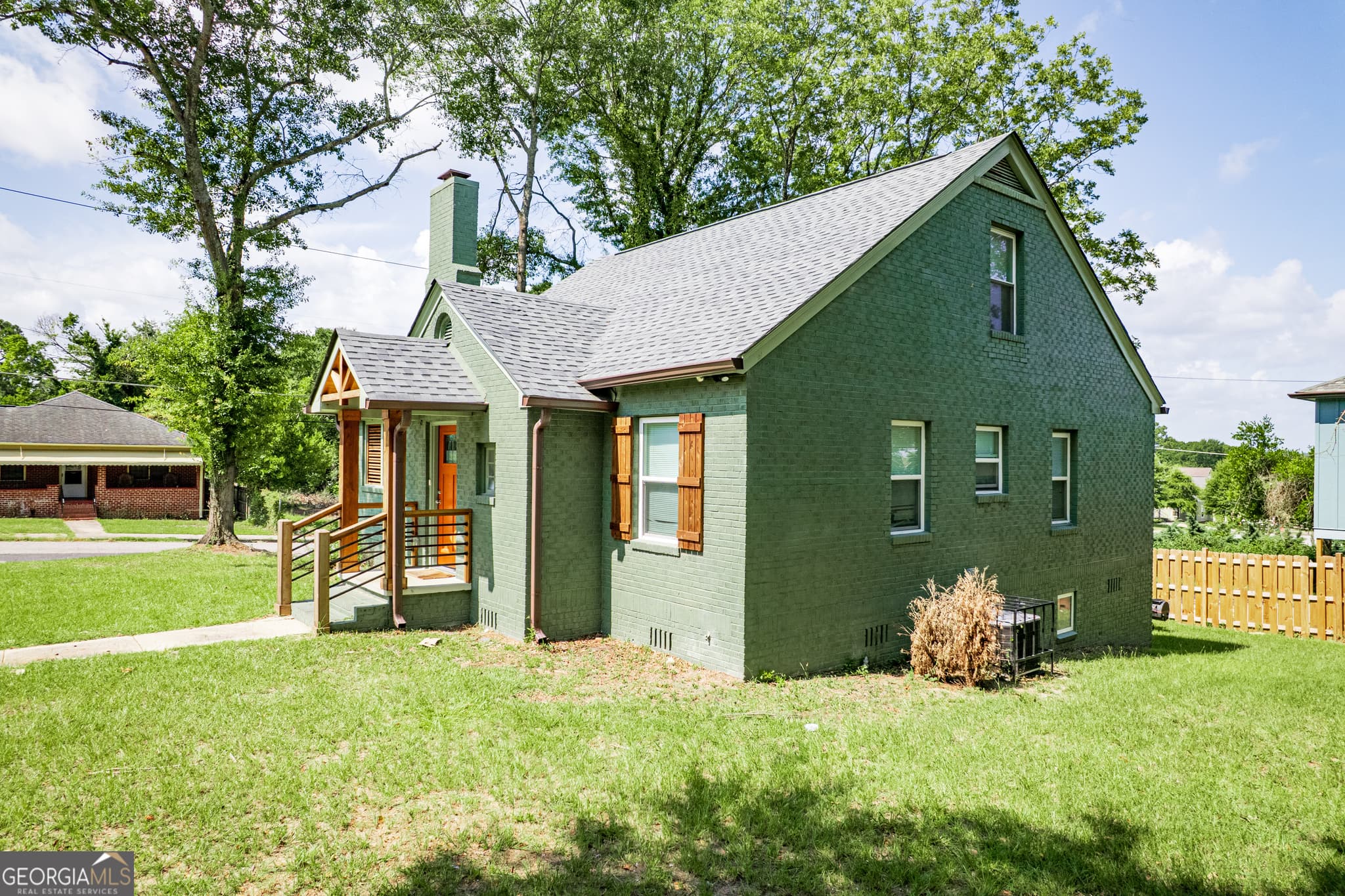 3 bedroom, 2 bathroom, 1,431 sq ft single family residence for sale at 2809 Cherry Avenue, Macon, GA 31204 — photo 6