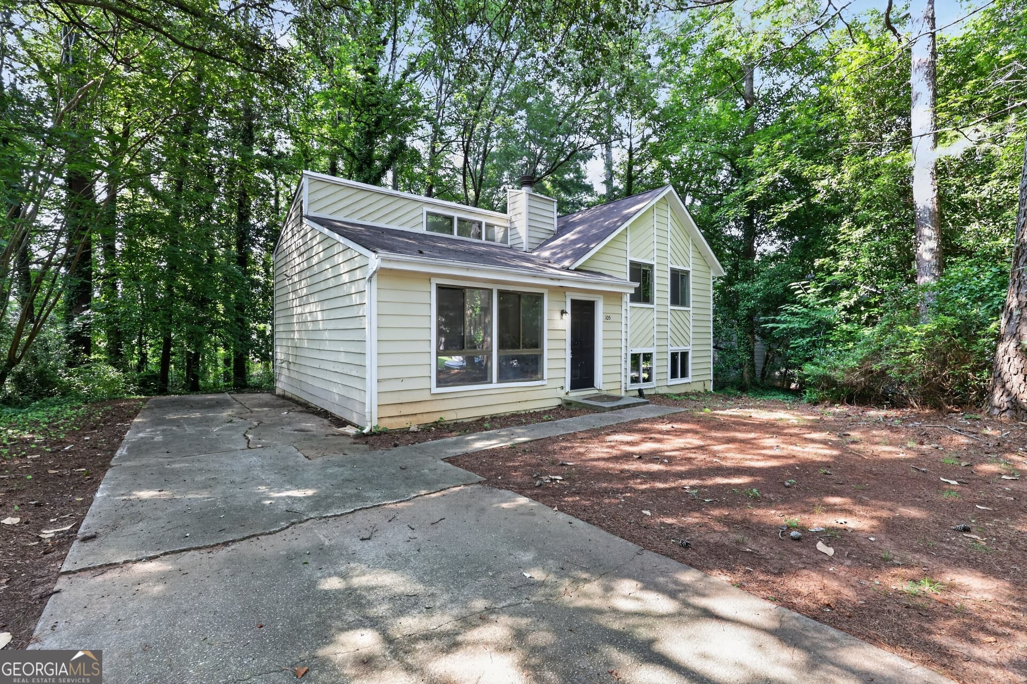 3 bedroom, 2.5 bathroom, 1,600 sq ft single family residence for sale at 5105 Stone Trace, Stone Mountain, GA 30083 — photo 3