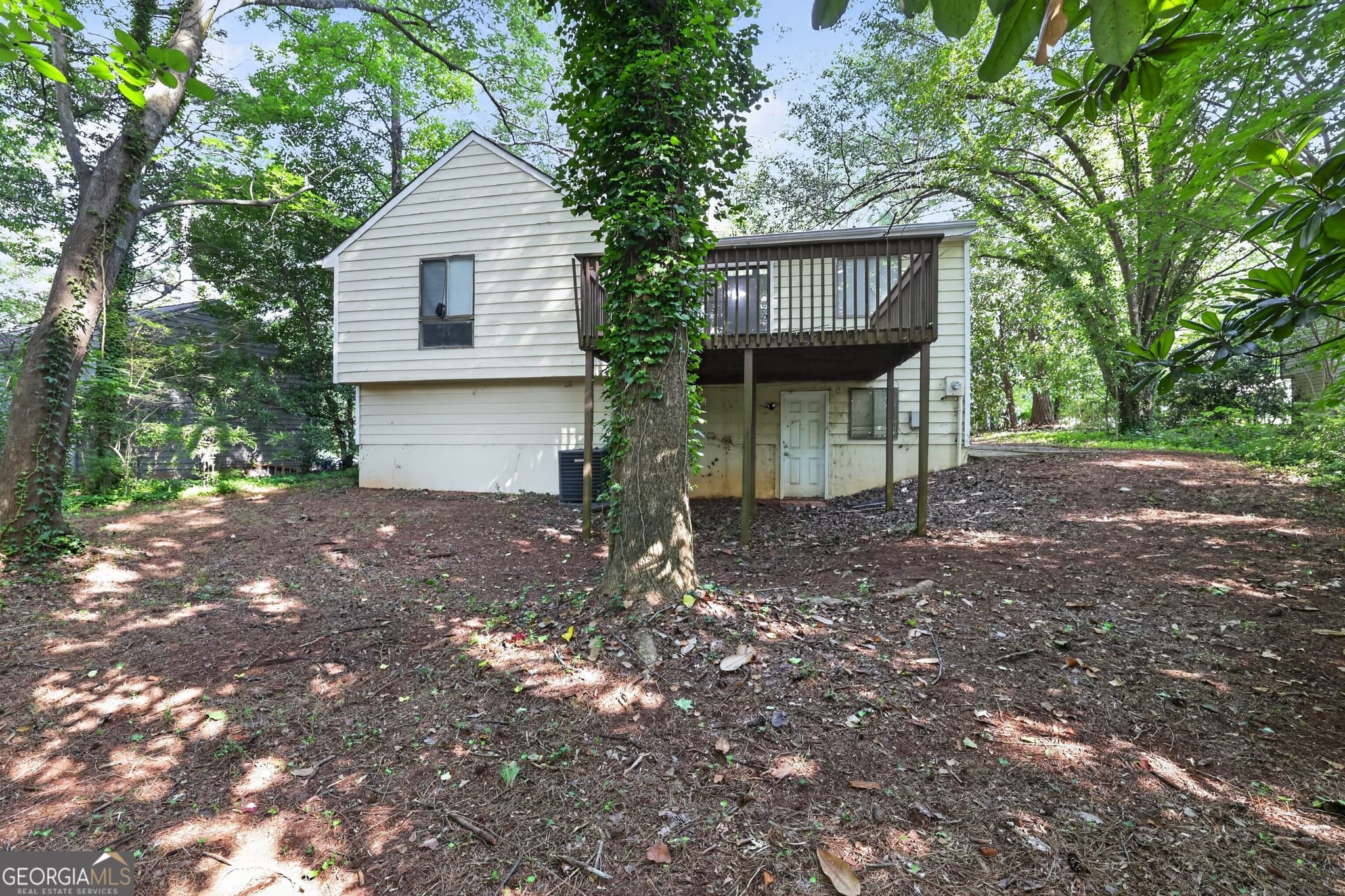 3 bedroom, 2.5 bathroom, 1,600 sq ft single family residence for sale at 5105 Stone Trace, Stone Mountain, GA 30083 — photo 5