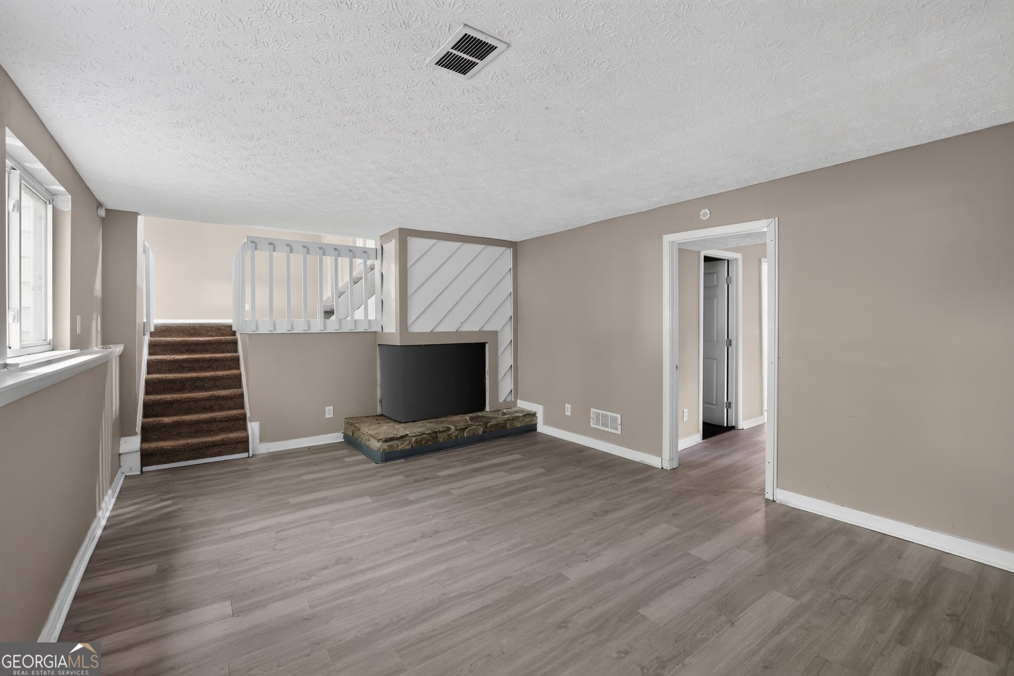 3 bedroom, 2.5 bathroom, 1,600 sq ft single family residence for sale at 5105 Stone Trace, Stone Mountain, GA 30083 — photo 10