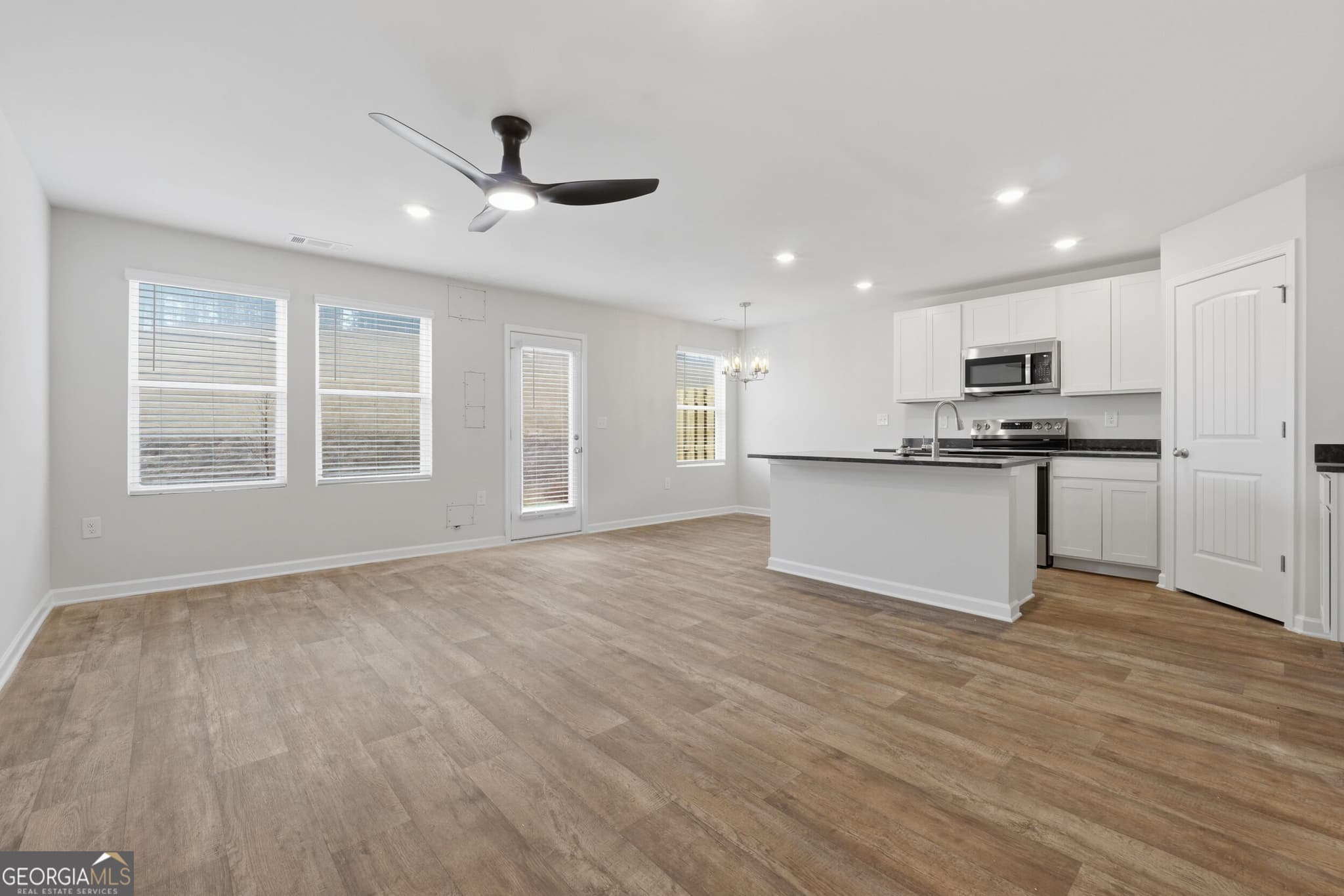 3 bedroom, 2.5 bathroom, 1,579 sq ft townhouse for sale at 238 Norchester Avenue, Hogansville, GA 30230 — photo 8