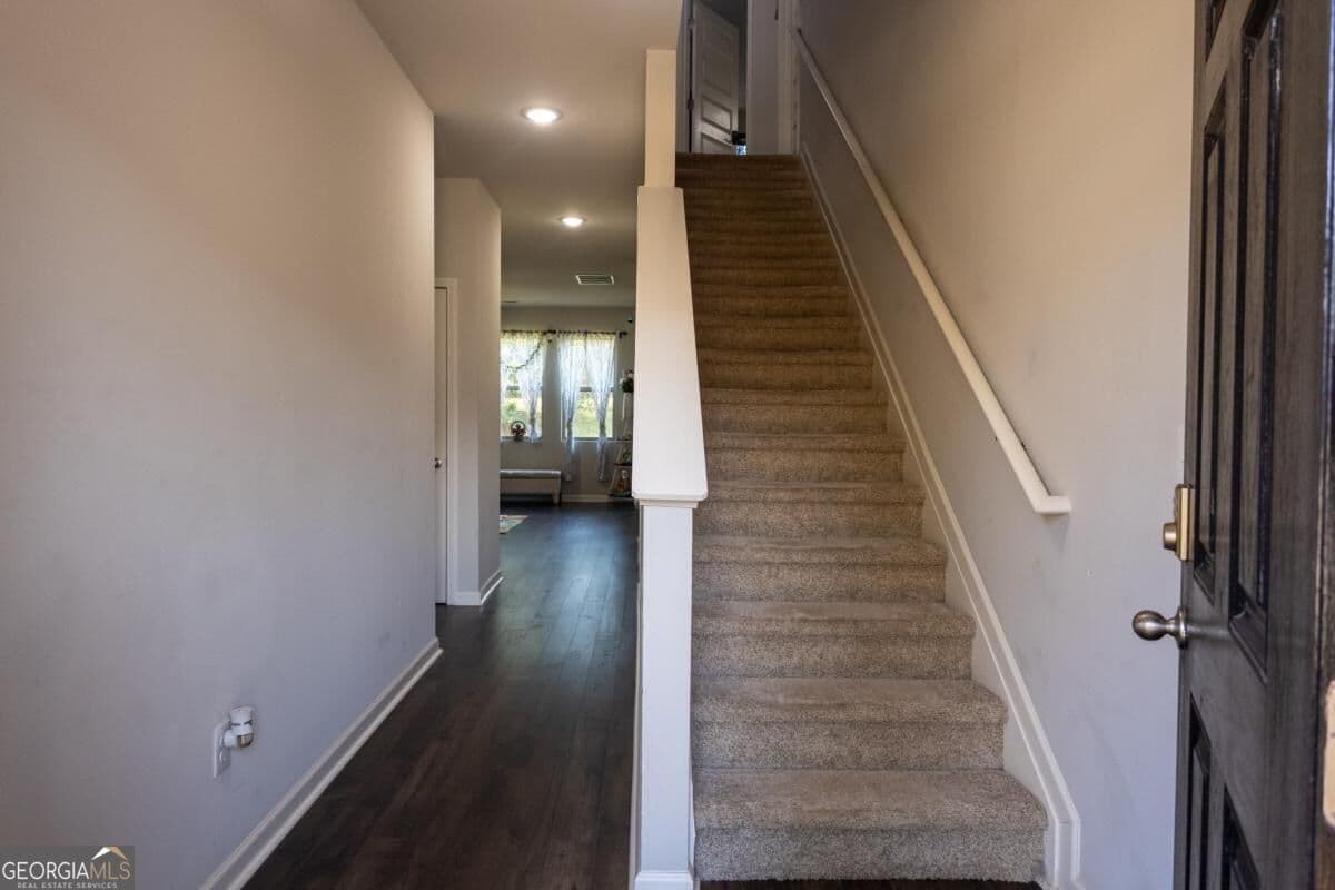 5 bedroom, 3.5 bathroom single family residence for sale at 1923 Stanton Way, Mcdonough, GA 30253 — photo 3