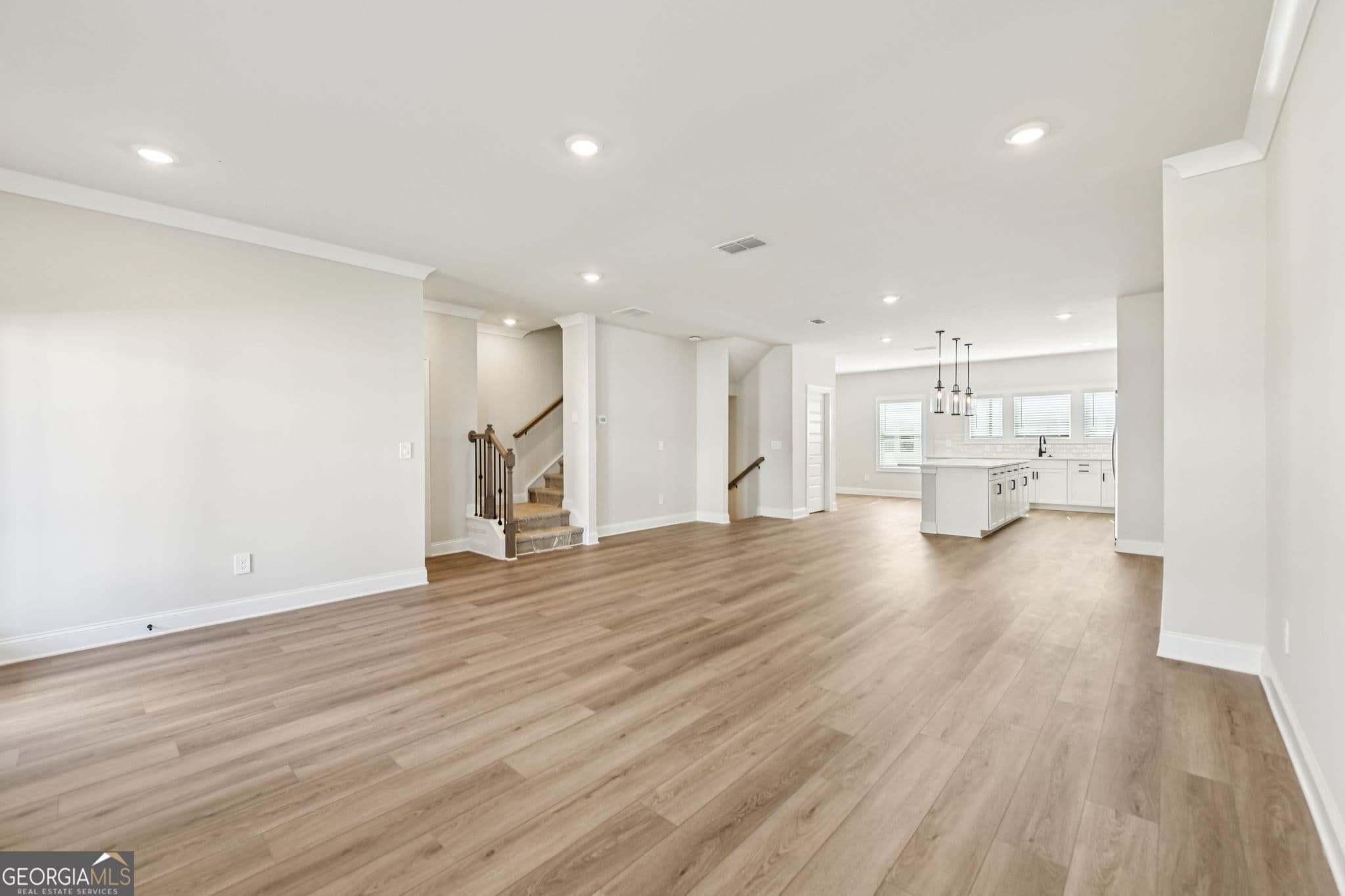 4 bedroom, 3.5 bathroom, 2,386 sq ft townhouse for sale at 431 Elise Way, Lawrenceville, GA 30045 — photo 7