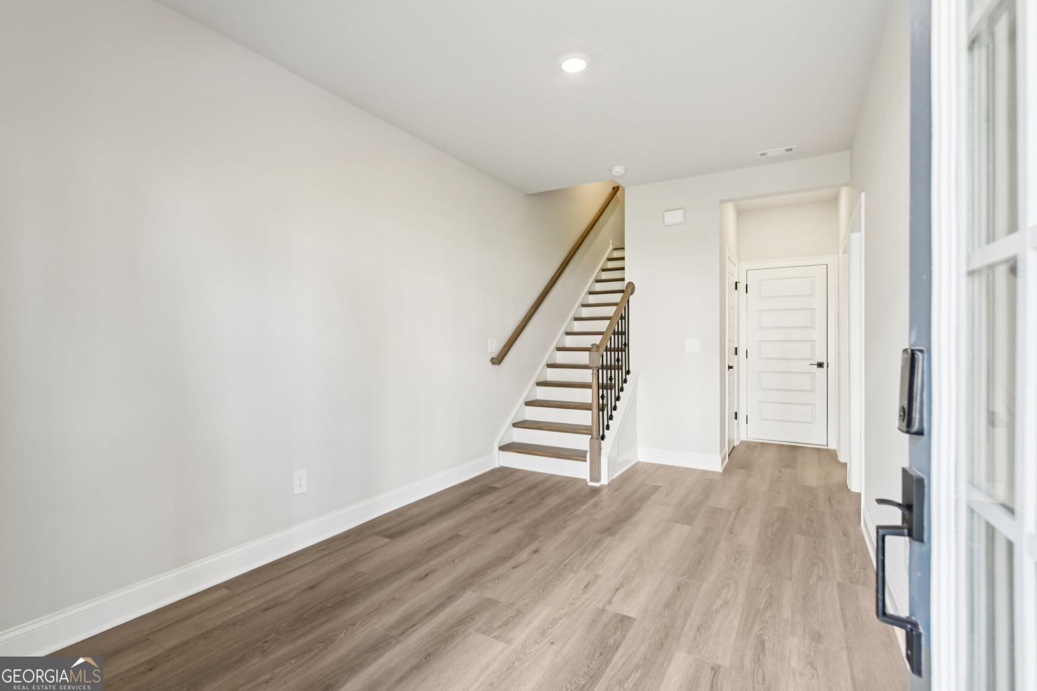 4 bedroom, 3.5 bathroom, 2,386 sq ft townhouse for sale at 431 Elise Way, Lawrenceville, GA 30045 — photo 5
