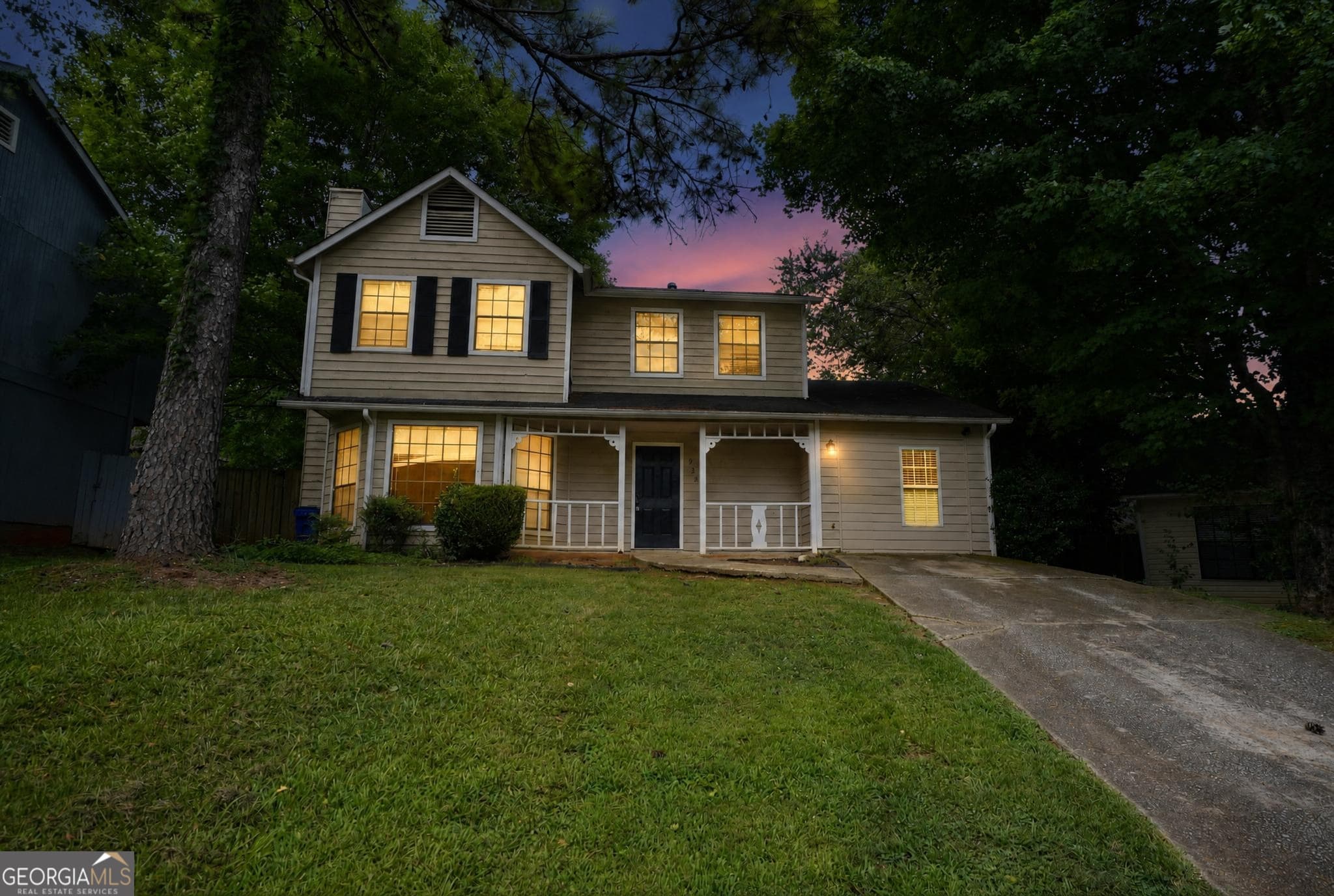3 bedroom, 2.5 bathroom, 1,920 sq ft single family residence for sale at 939 Lake Drive Court, Stone Mountain, GA 30088 — photo 2