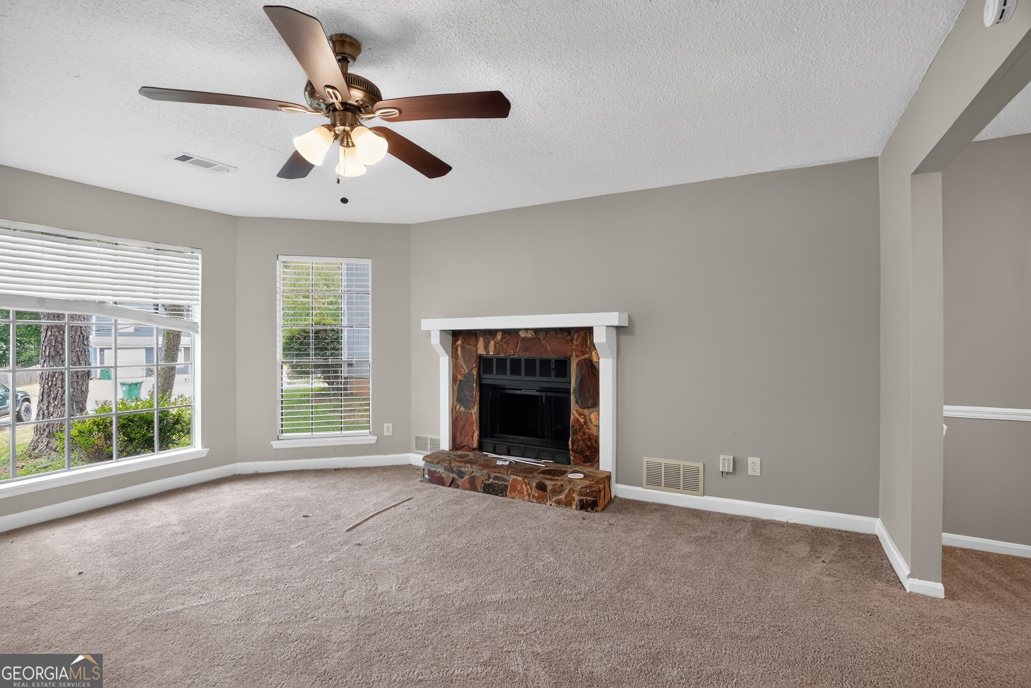 3 bedroom, 2.5 bathroom, 1,920 sq ft single family residence for sale at 939 Lake Drive Court, Stone Mountain, GA 30088 — photo 6