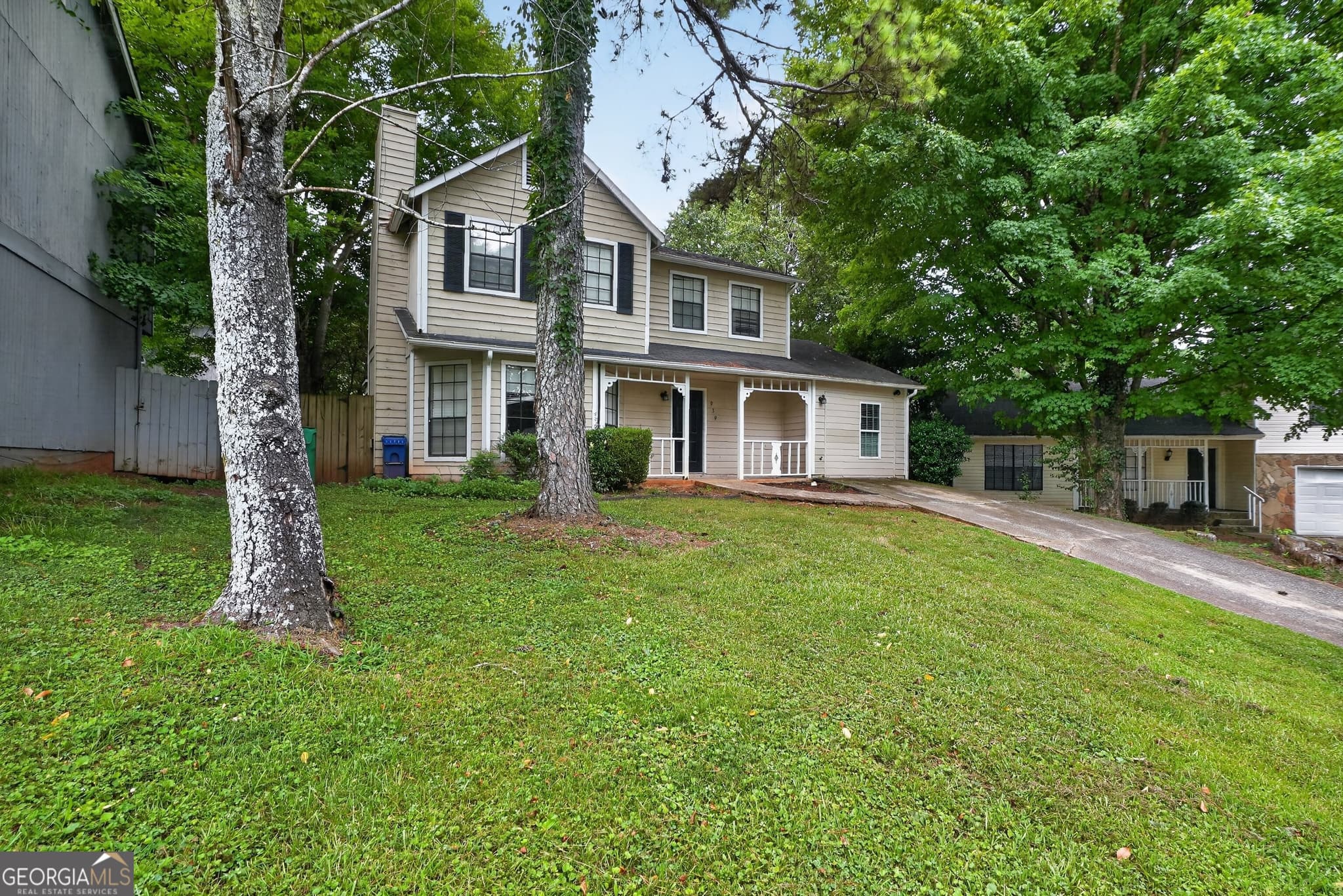 3 bedroom, 2.5 bathroom, 1,920 sq ft single family residence for sale at 939 Lake Drive Court, Stone Mountain, GA 30088 — photo 3