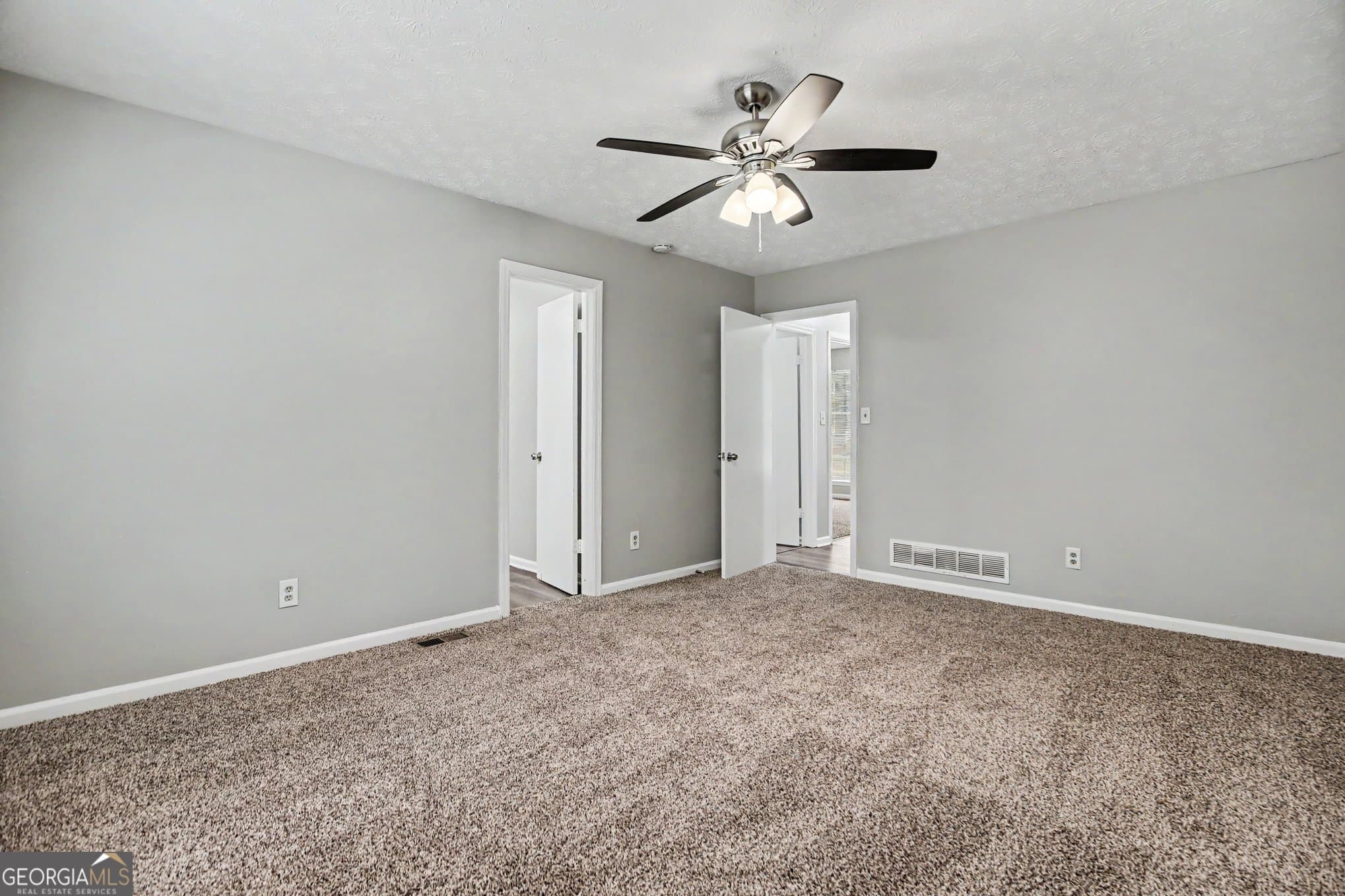 3 bedroom, 2 bathroom, 1,408 sq ft single family residence for sale at 9112 Raven Drive, Jonesboro, GA 30238 — photo 8