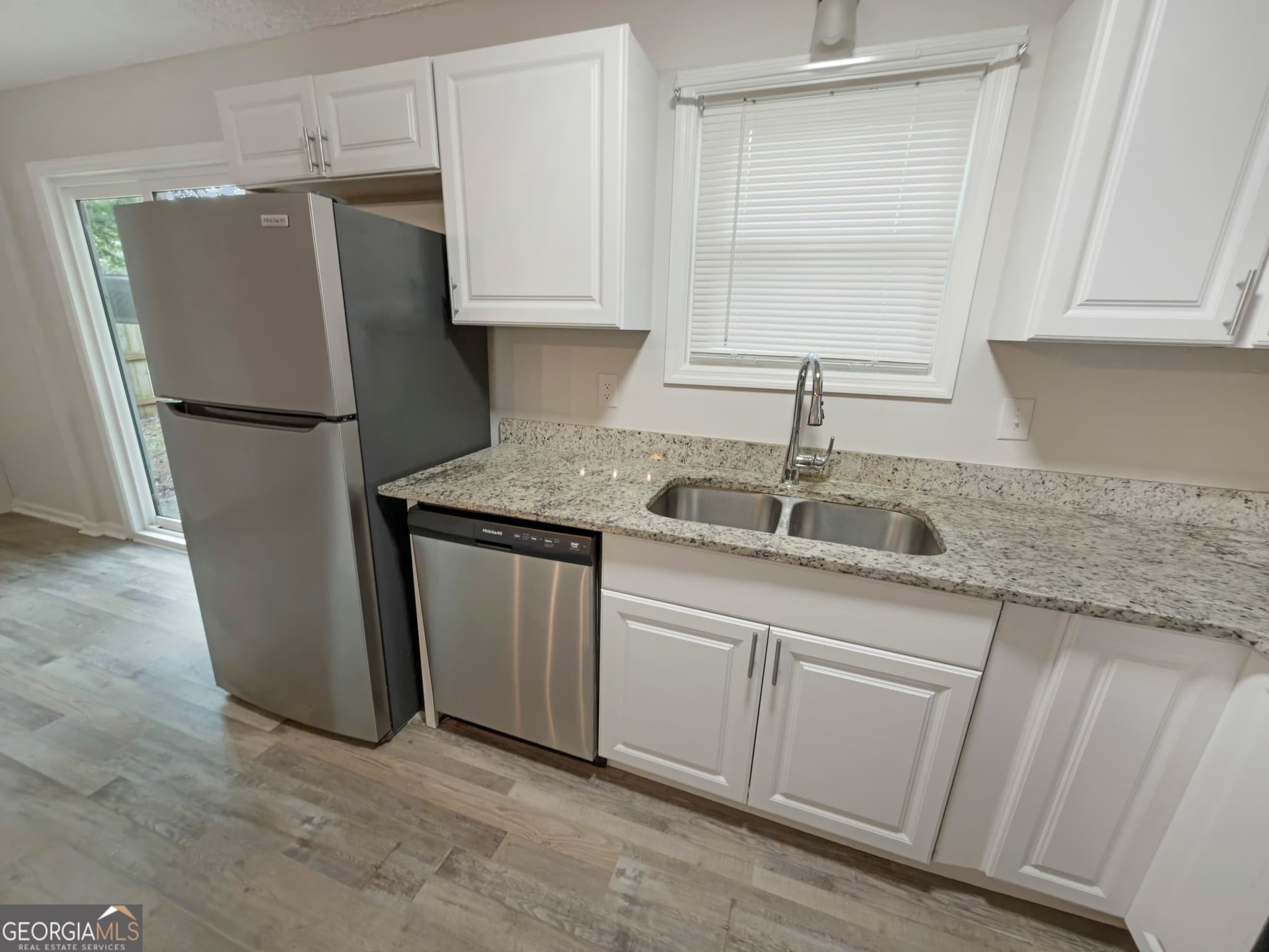 3 bedroom, 2 bathroom, 1,150 sq ft single family residence for sale at 675 Lakeridge Drive, Conyers, GA 30094 — photo 9