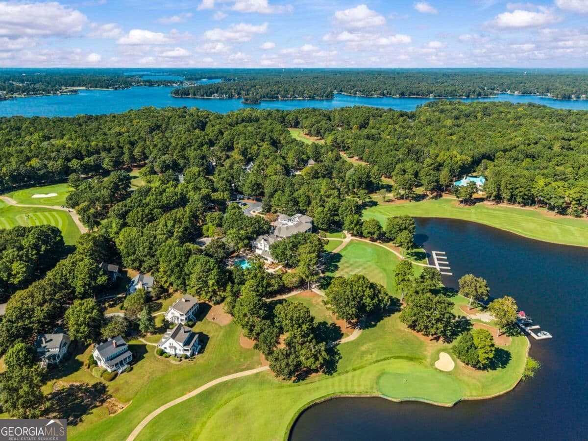 3 bedroom, 3.5 bathroom, 2,854 sq ft single family residence for sale at 107 Oakton, Eatonton, GA 31024 — photo 3