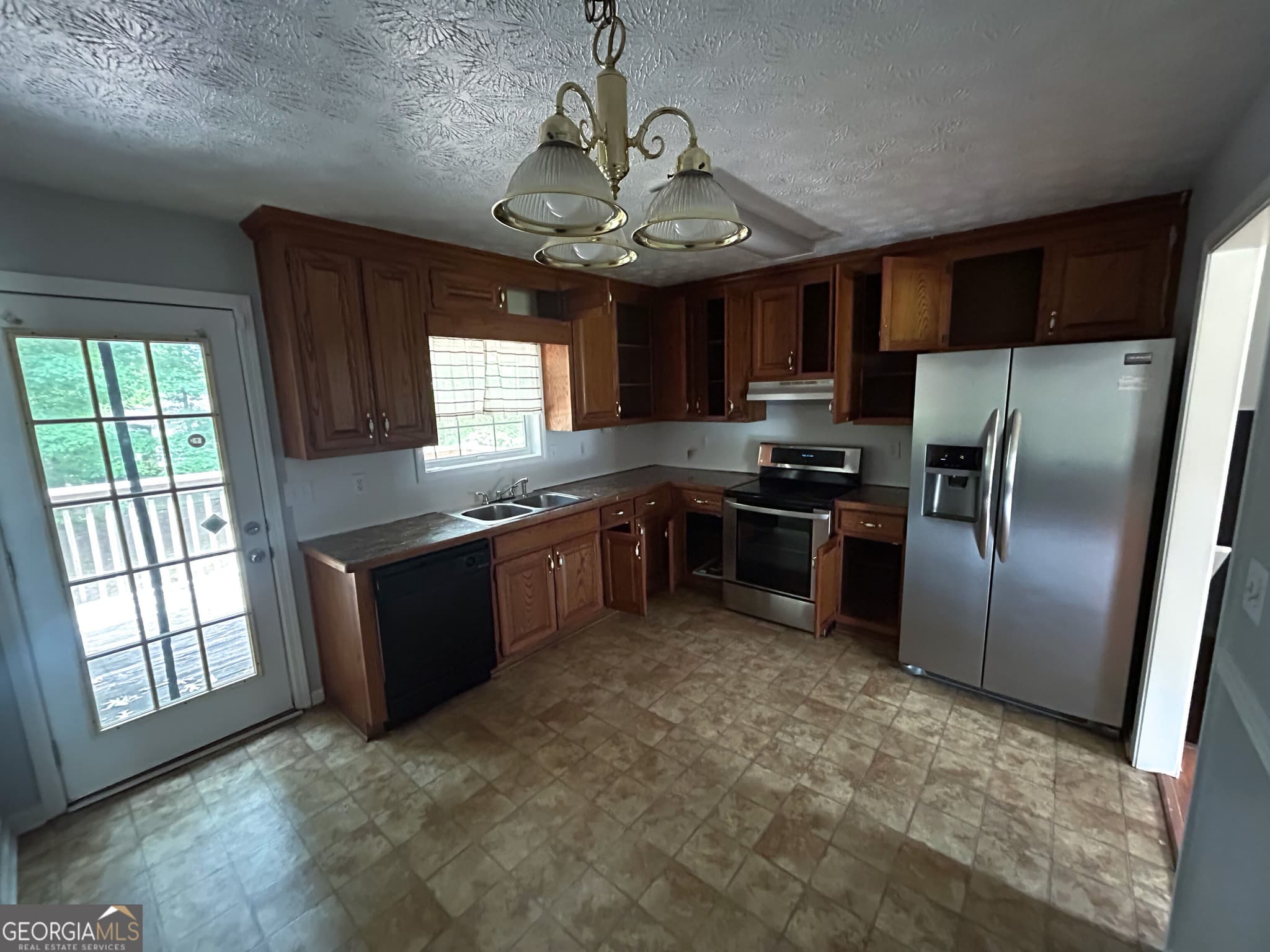 4 bedroom, 3 bathroom, 1,478 sq ft single family residence for sale at 255 Radcliffe Trace, Covington, GA 30016 — photo 4