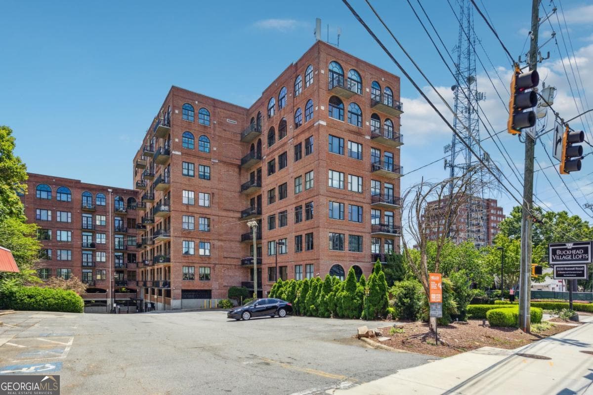 2 bedroom, 2 bathroom loft,condominium for rent at 3235 Roswell Road 821, Atlanta, GA 30305 for $3,250 a month — photo 1 of 1