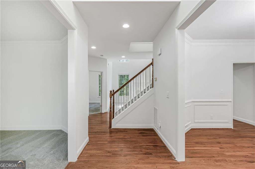 5 bedroom, 3 bathroom, 2,852 sq ft single family residence for sale at 5678 Coopers Glen Court, Mableton, GA 30126 — photo 4