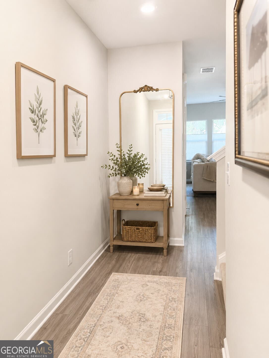 3 bedroom, 2.5 bathroom, 1,882 sq ft townhouse for sale at 2009 Lanier Harbor Point, Buford, GA 30518 — photo 4