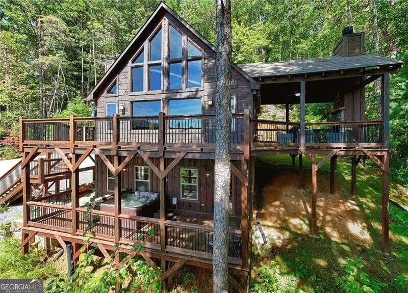 3 bedroom, 3 bathroom, 2,520 sq ft cabin,single family residence for sale at 300 Cloudland Trace, Epworth, GA 30541 — photo 1 of 61
