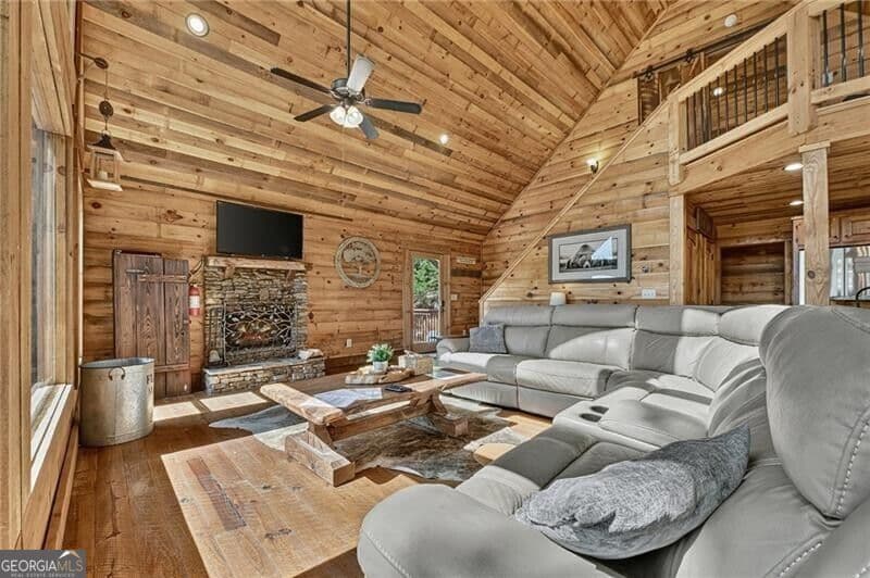 3 bedroom, 3 bathroom, 2,520 sq ft cabin,single family residence for sale at 300 Cloudland Trace, Epworth, GA 30541 — photo 10