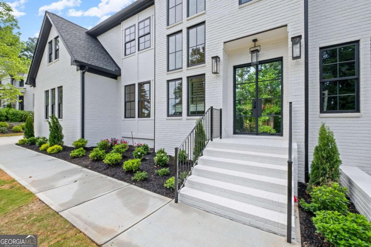 6 bedroom, 6.5 bathroom single family residence for sale at 1081 Hershey Drive, Marietta, GA 30062 — photo 6