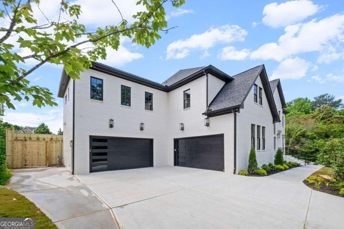 6 bedroom, 6.5 bathroom single family residence for sale at 1081 Hershey Drive, Marietta, GA 30062 — photo 4