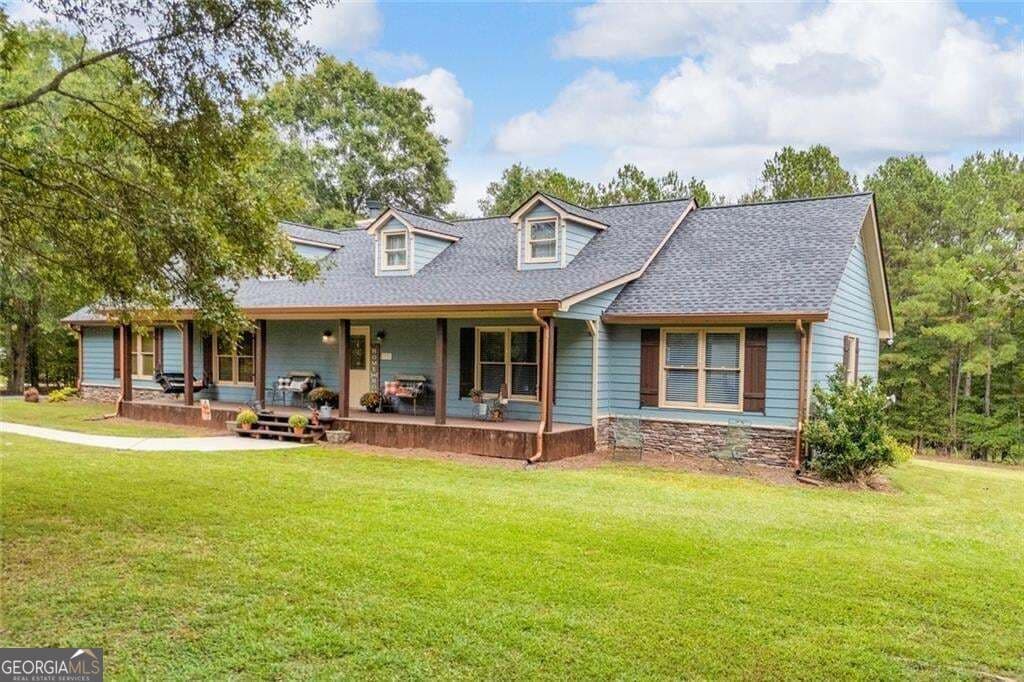 3 bedroom, 2 bathroom, 1,696 sq ft single family residence for sale at 532 Bill Watkins Road, Hoschton, GA 30548 — photo 1 of 78